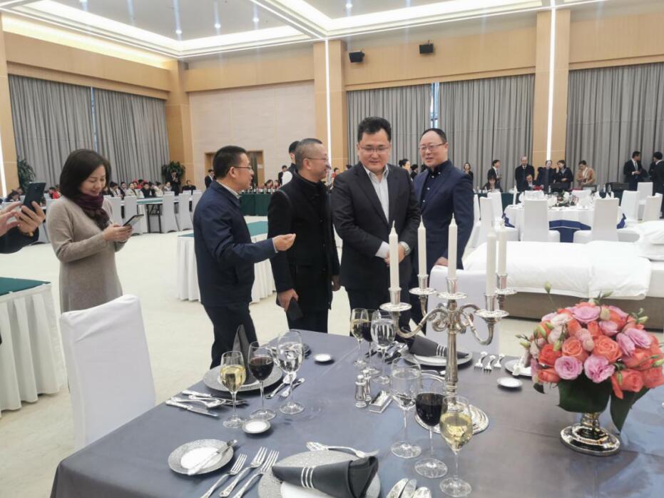 ËÄ´¨Á¢¼´²©½õ½ÂùÝÓÐÏÞ¹«Ë¾¾ÙÐÐÊ×½ìÂÃÓη¹µê·þÎñÊÖÒÕ´óÈü