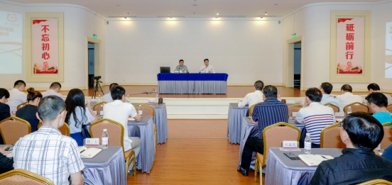 ���������ž��С��������ġ��м�ʹ���������������࿪����ʽ