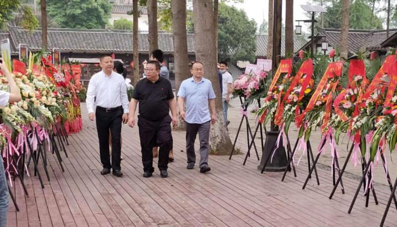 �����������򵼳�ϯս�������¥��ҵ��ʽ