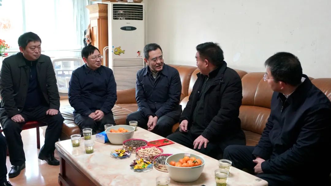 ʡ����ί��ί��ǡ����η����������߷�ο��ʡ�����������ϵ�Ա���ϸɲ�