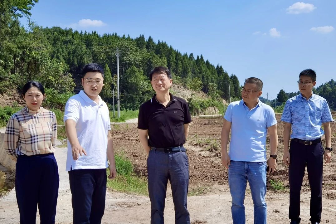 ʡ���������ŵ�ί��ǡ����³��ζ��ʶӸ������ϳ����ؿ�չ�������